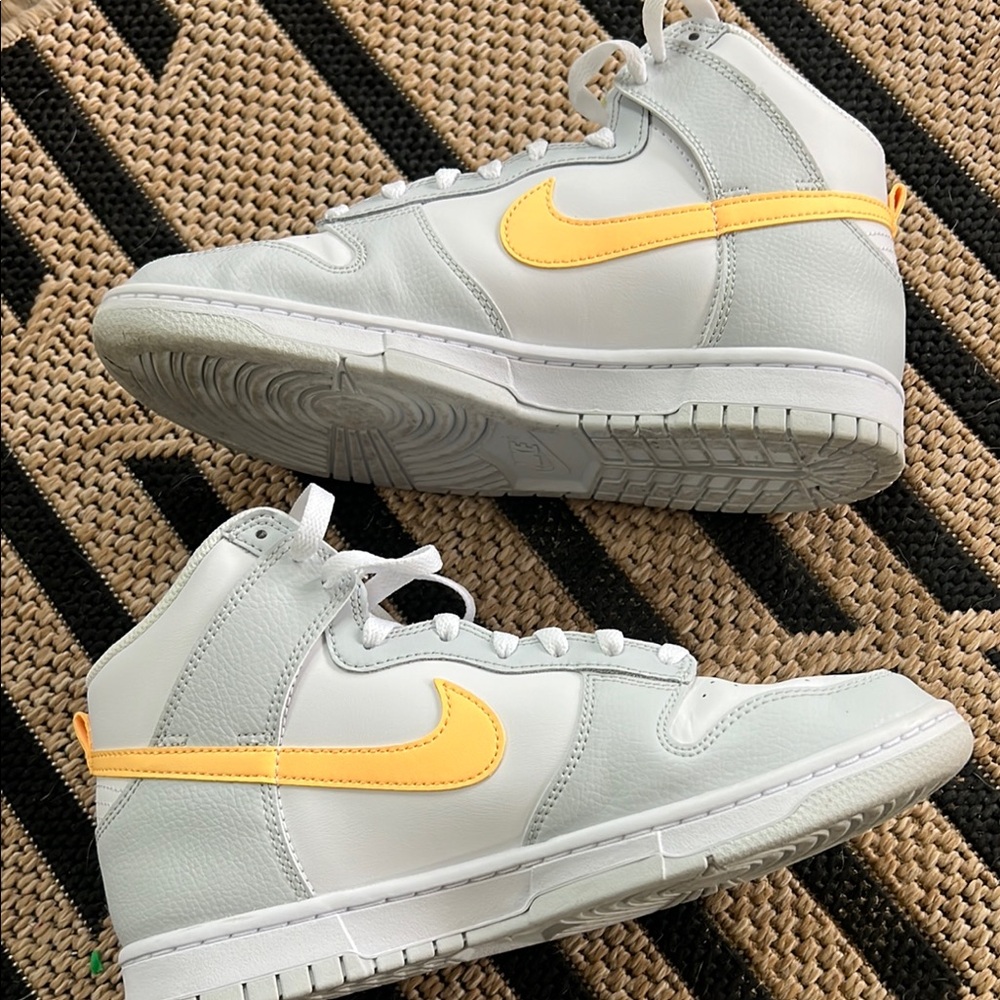 Like New Nike Dunk Highs - Picture 4 of 11